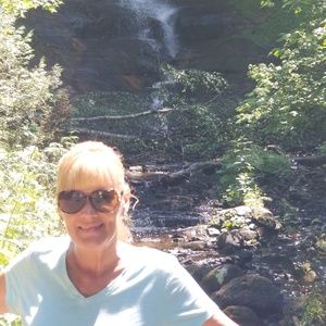 Meet your Posher, Sherry